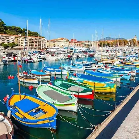 Provencal House, Sea Side, Private Parking *