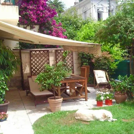 Provencal House, Sea Side, Private Parking Hébergement de vacances *