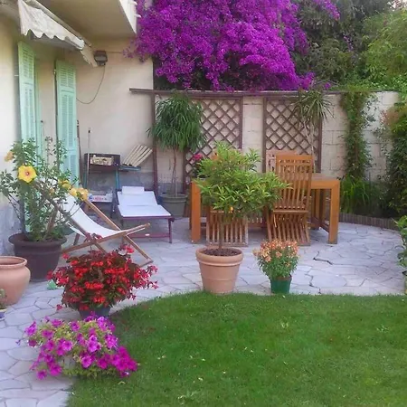 Provencal House, Sea Side, Private Parking Hébergement de vacances