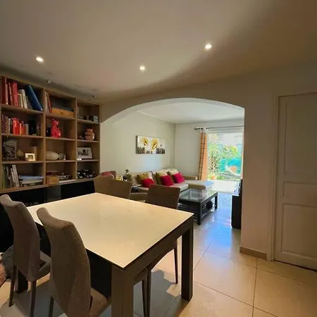 Provencal House, Sea Side, Private Parking Hébergement de vacances